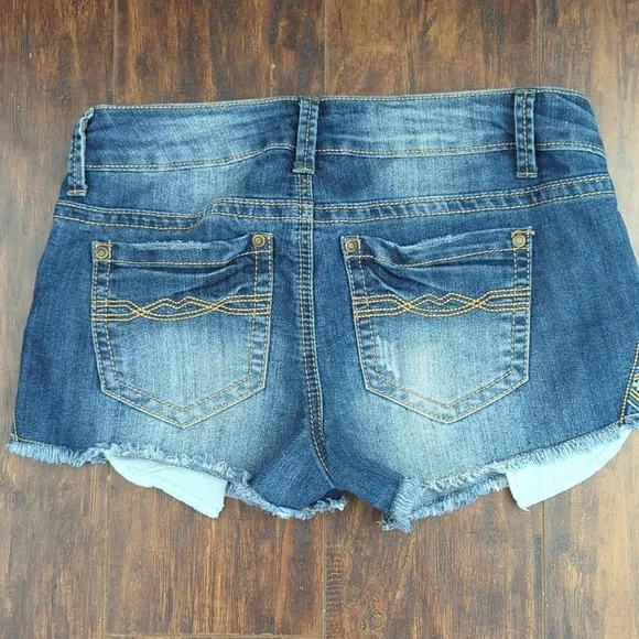 Shorts - Picture 2 of 2